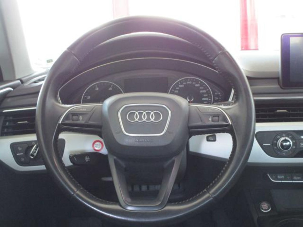 Audi A4 Avant 2.0 TDI 150 CV Business (6)