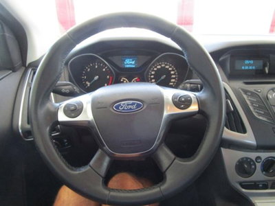 Ford Focus Station Wagon 1.6 TDCi 115 CV SW Titanium (6)