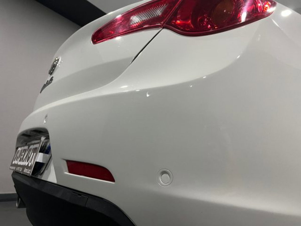 Alfa Romeo Giulietta 1.6 JTDm Giulietta 120cv (14)