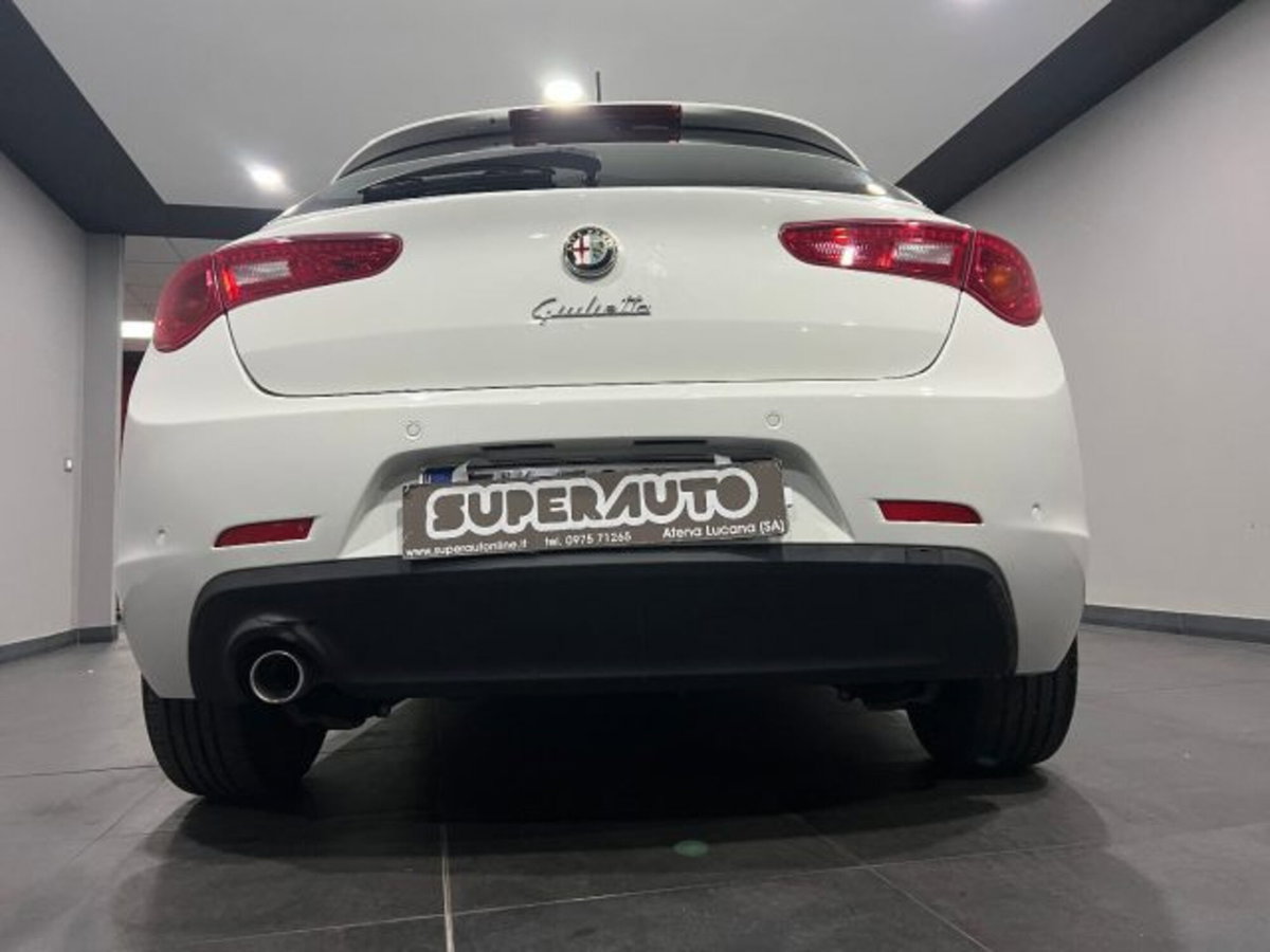 Alfa Romeo Giulietta 1.6 JTDm Giulietta 120cv (5)