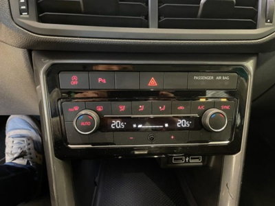 Volkswagen T-Cross 1.0 TSI 115 CV DSG Advanced BMT (9)