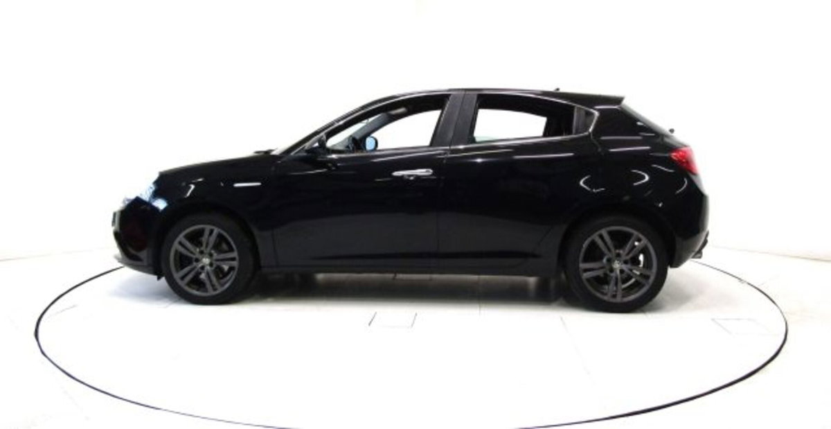 Alfa Romeo Giulietta 2.0 JTDm-2 Distinctive 170cv (19)
