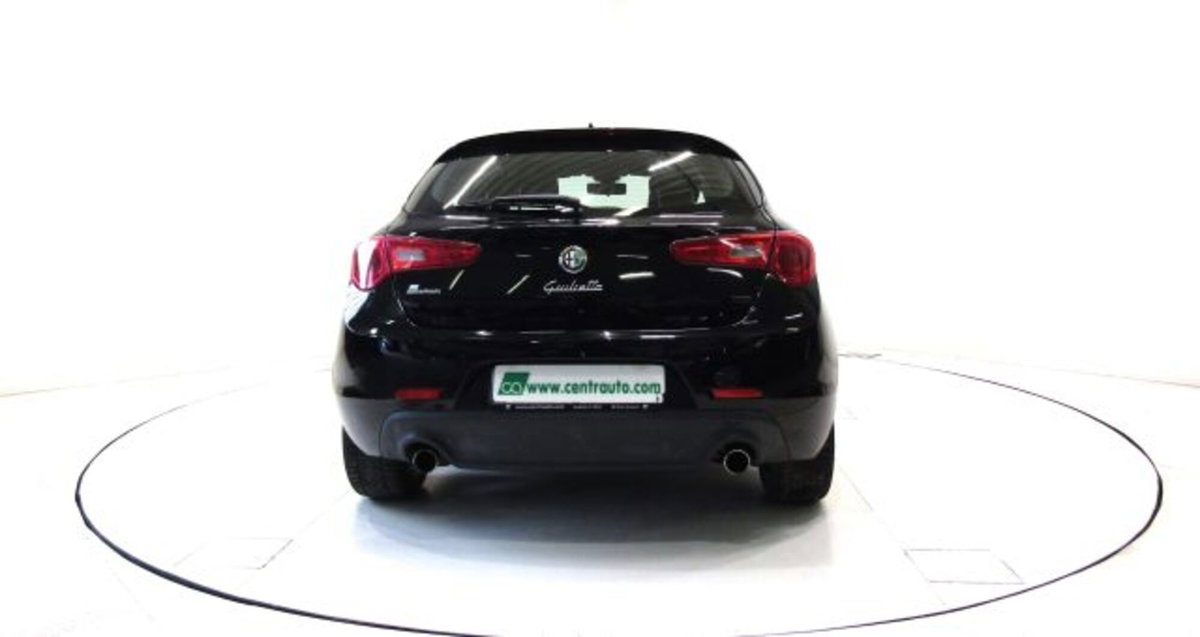 Alfa Romeo Giulietta 2.0 JTDm-2 Distinctive 170cv (4)