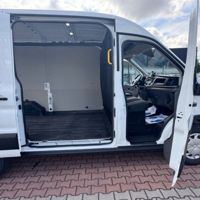 Ford Transit Furgone 350 2.0TDCi EcoBlue MHEV 130CV PM-TM Furgone Titan. (15)