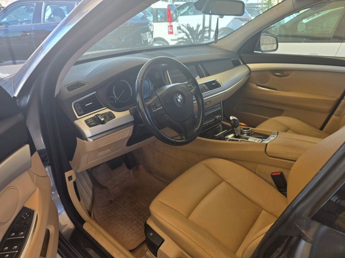 BMW Serie 5 Touring 530d  Futura (6)