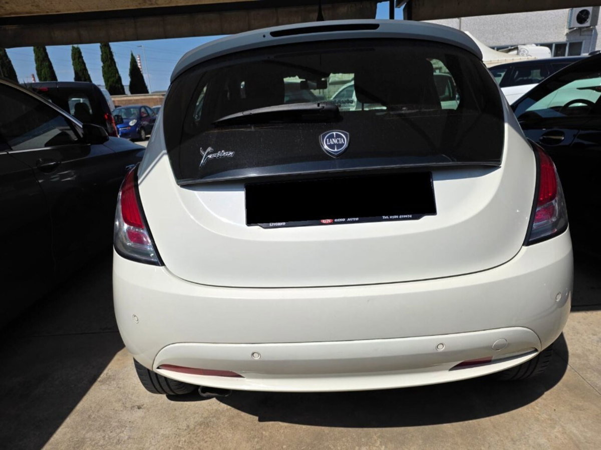 Lancia Ypsilon 1.2 69 CV 5 porte Gold (4)