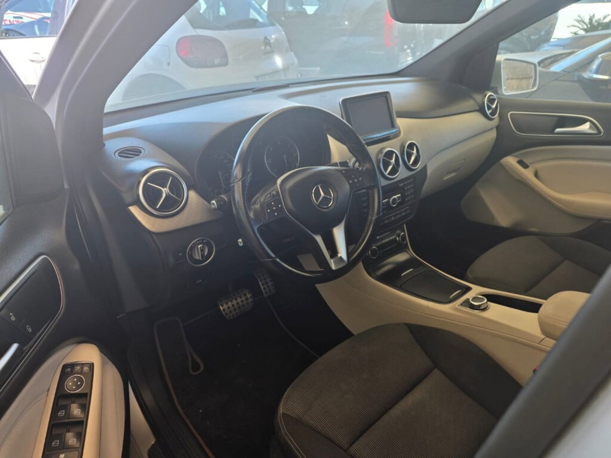 Mercedes-Benz Classe B 180 CDI BlueEFFICIENCY Premium (5)