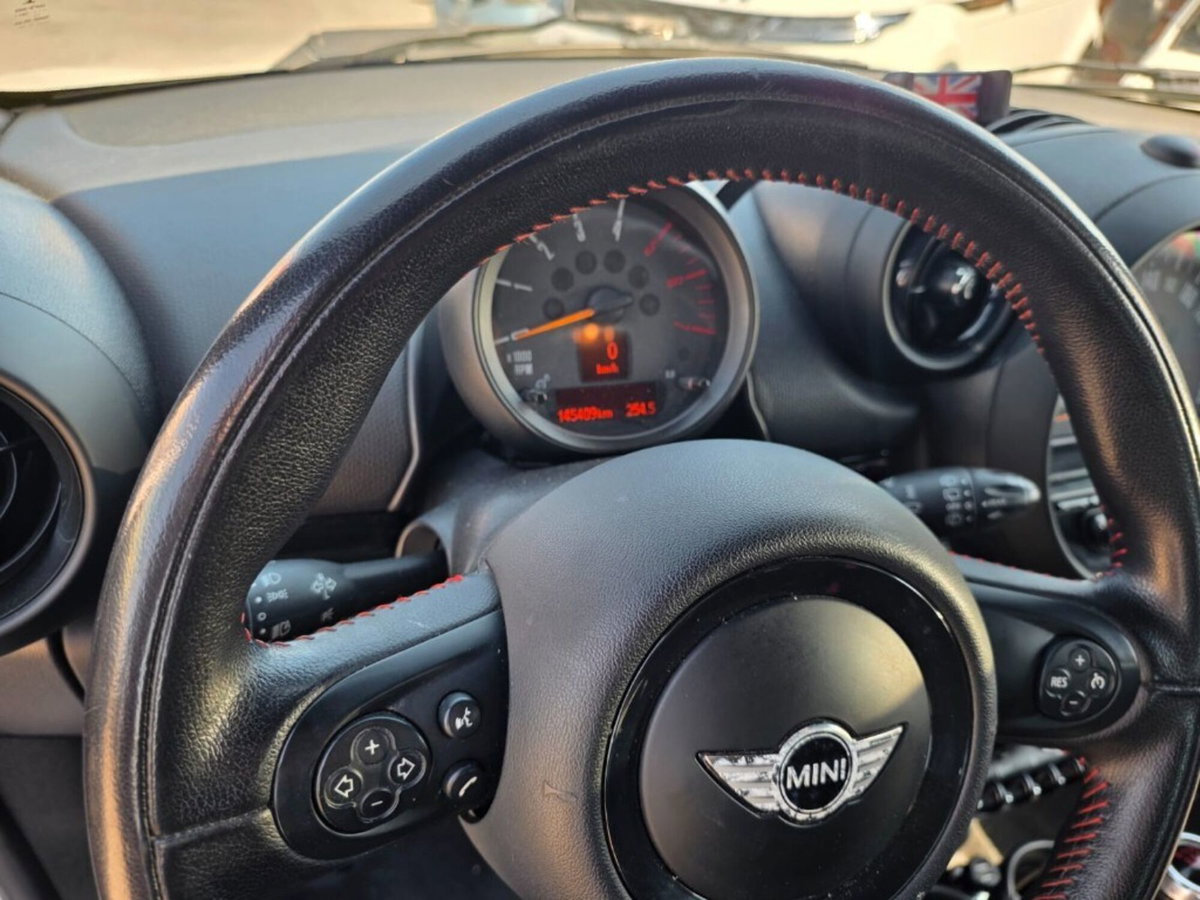 MINI Mini Paceman 1.6 Cooper D Paceman (6)