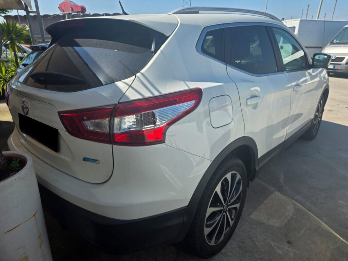 Nissan Qashqai 1.5 dCi 360 (3)