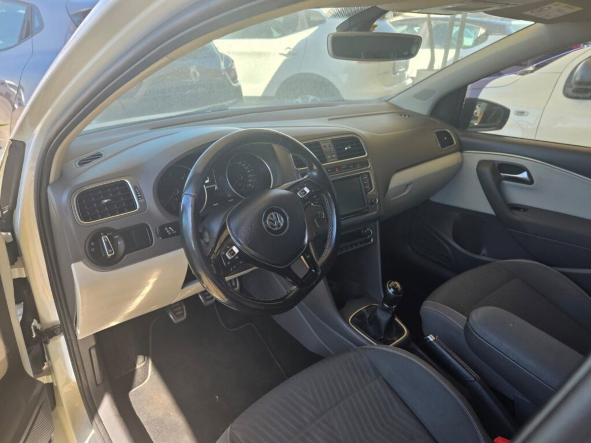 Volkswagen Polo 1.4 TDI 90CV 5p. Fresh BlueMotion Technology (5)