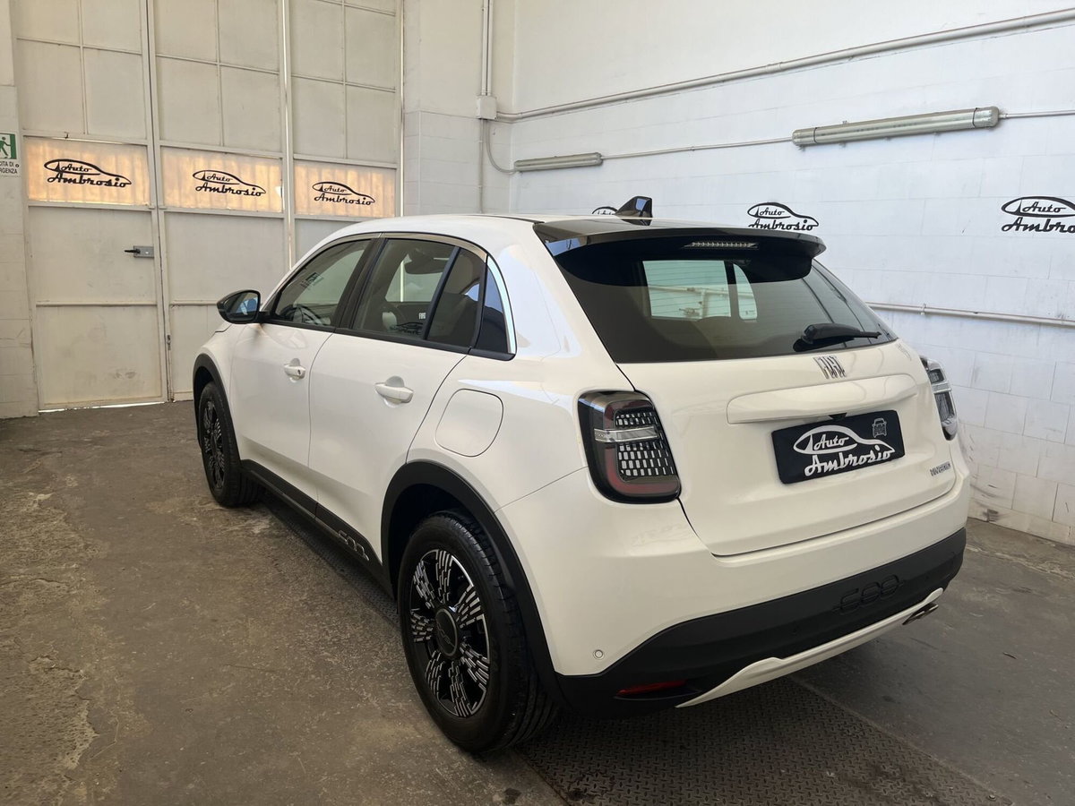 Fiat 600 1.2 hybrid 145cv auto (2)