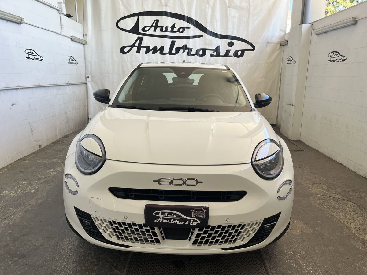 Fiat 600 1.2 hybrid 145cv auto (3)