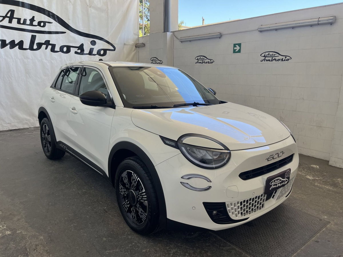 Fiat 600 1.2 hybrid 145cv auto (4)