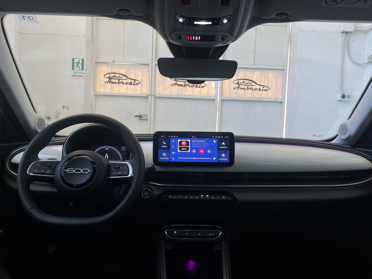 Fiat 600 1.2 hybrid 145cv auto (7)