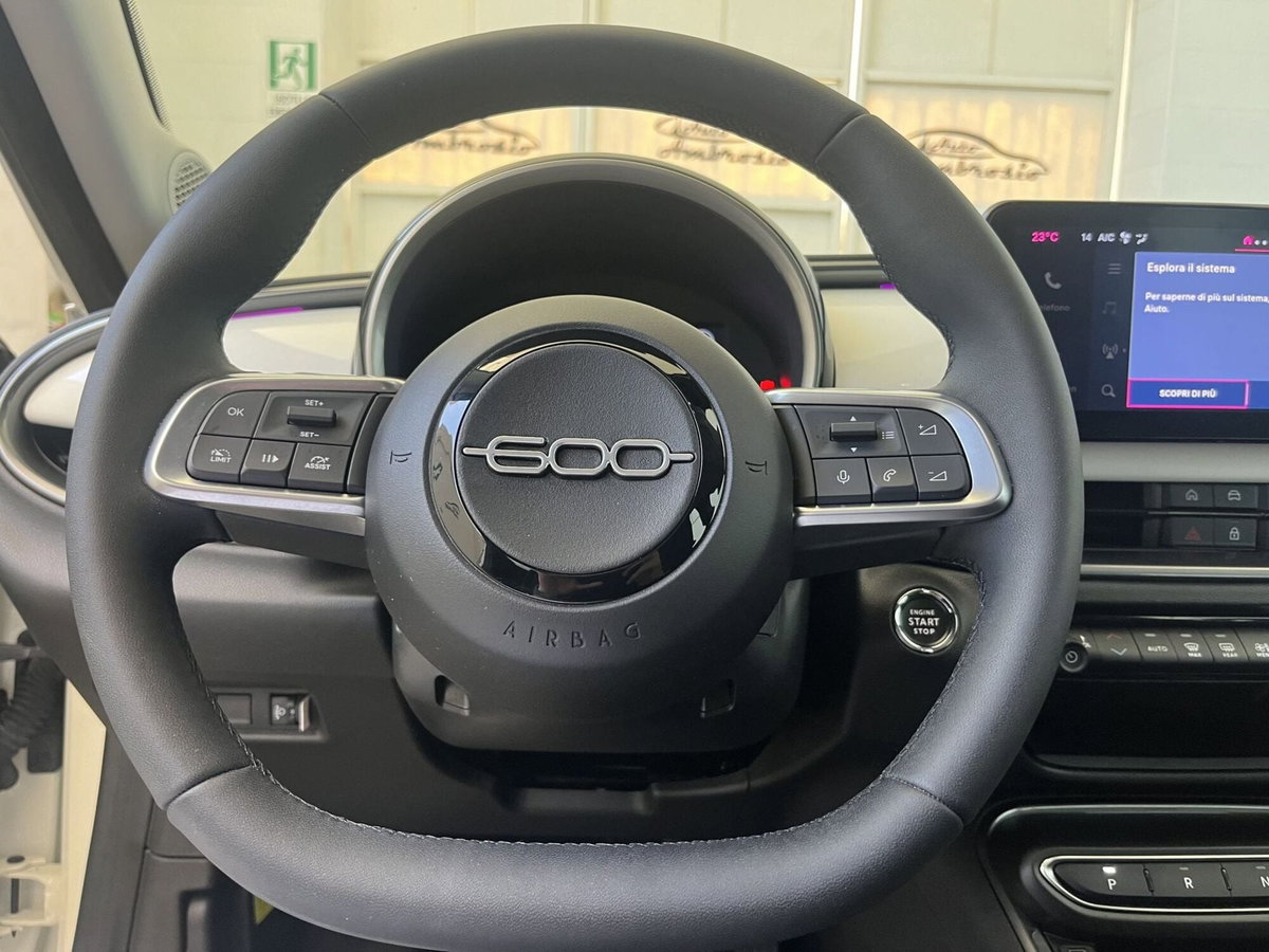 Fiat 600 1.2 hybrid 145cv auto (8)
