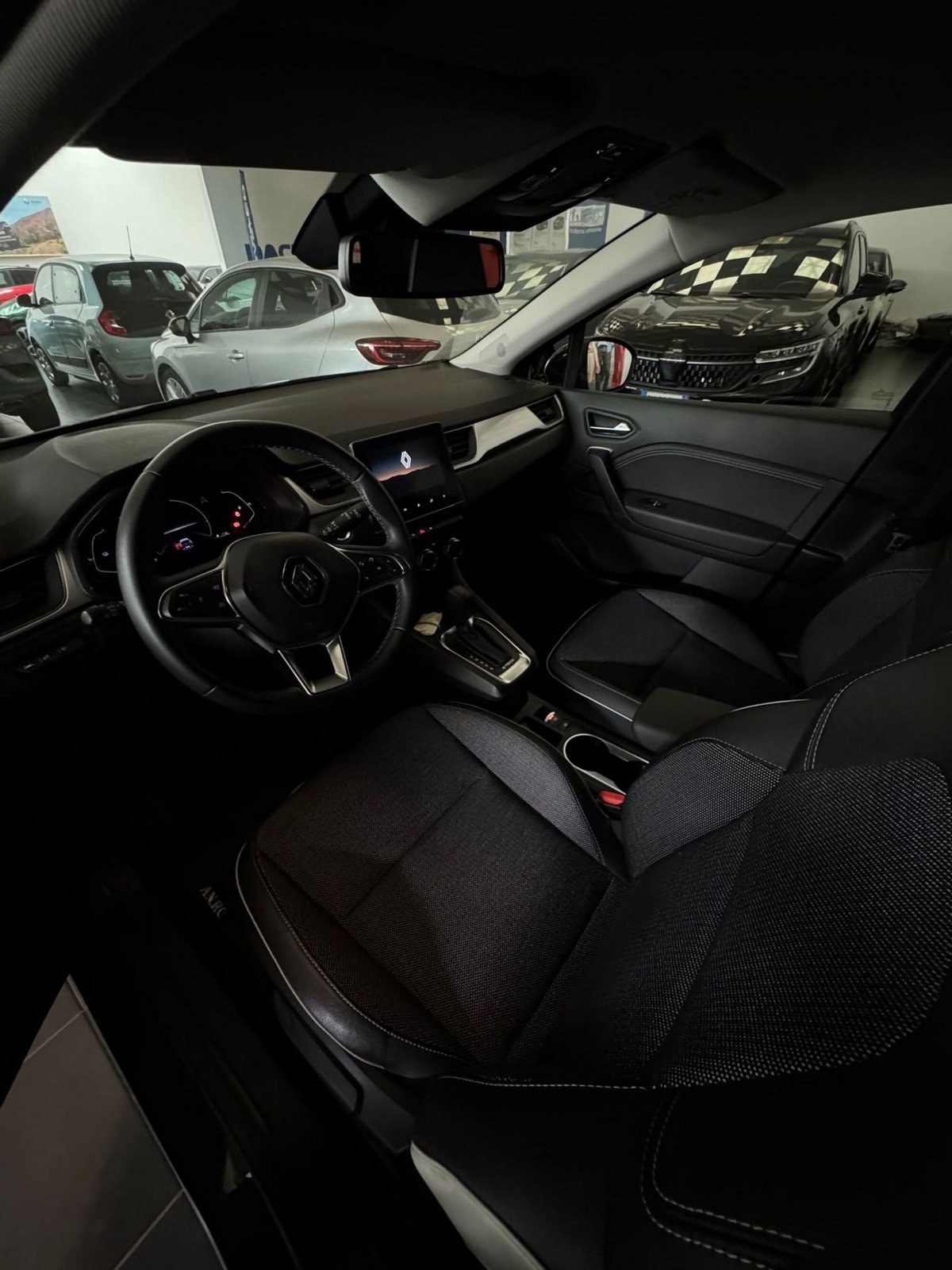 Renault Captur Full Hybrid E-Tech 145 CV Techno (3)