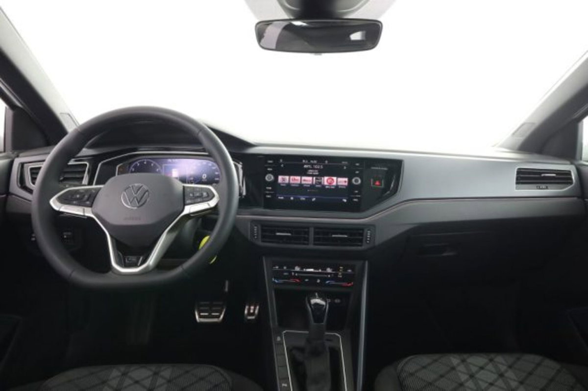 Volkswagen Taigo 1.0 TSI 110 CV DSG R-Line (4)