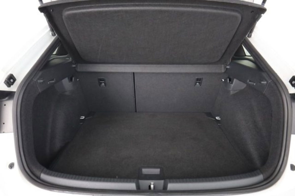Volkswagen Taigo 1.0 TSI 110 CV DSG R-Line (6)
