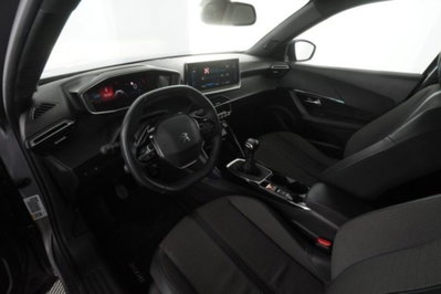 Peugeot 2008 PureTech 100 S&S Allure Pack (9)