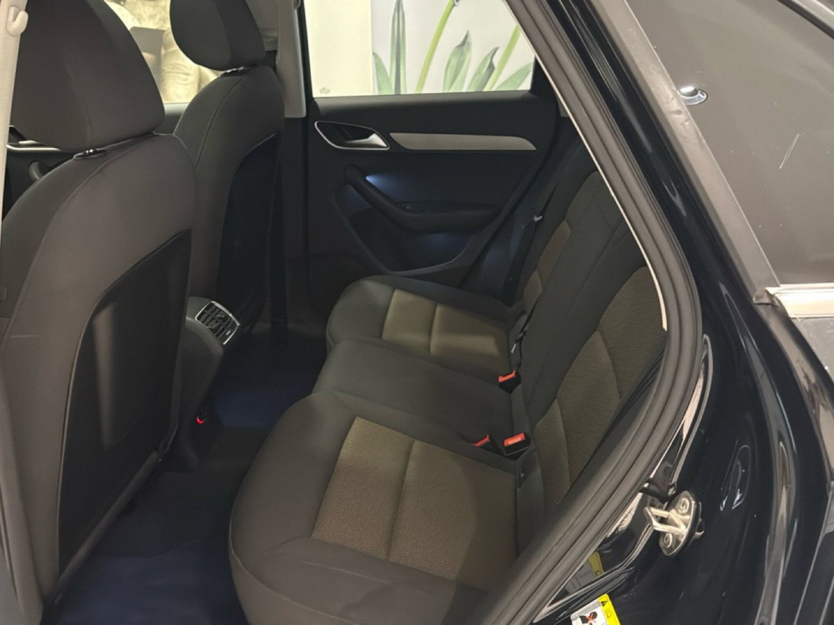 Audi Q3 2.0 TDI quattro S tronic S Line Edition (8)