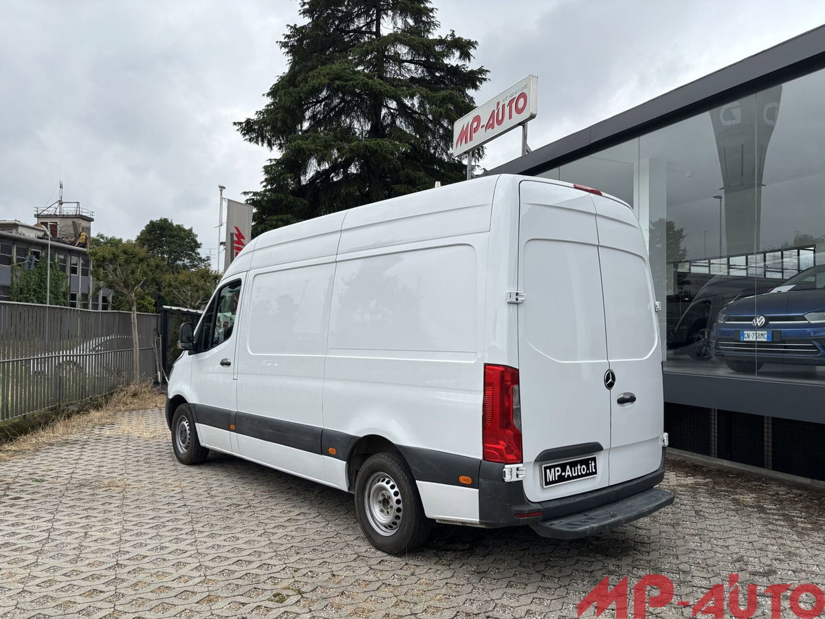 Mercedes-Benz Sprinter K43/35 315 CDI RWD TA Tourer (2)