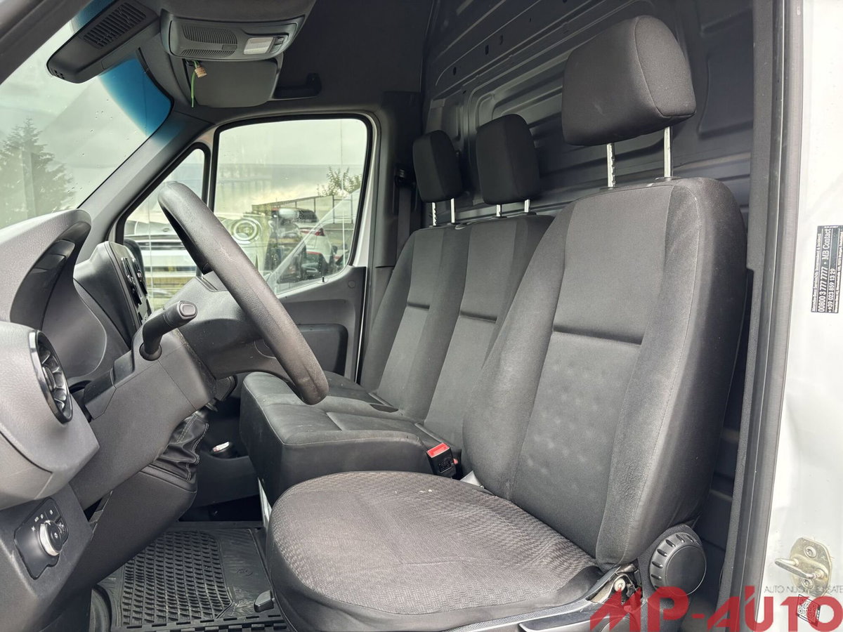 Mercedes-Benz Sprinter K43/35 315 CDI RWD TA Tourer (9)