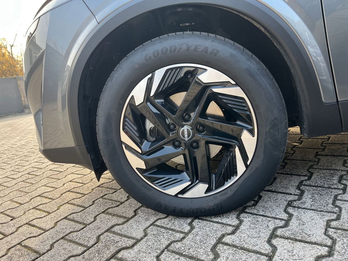 Nissan Qashqai 1.3 mhev N-Connecta 2wd 140cv (8)