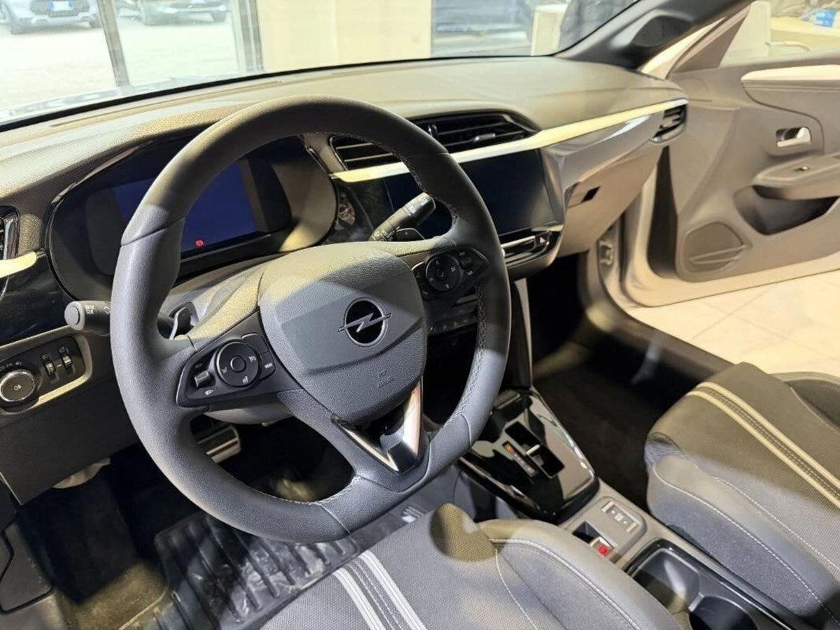 Opel Corsa 1.2 hybrid GS 110cv dct6 (5)