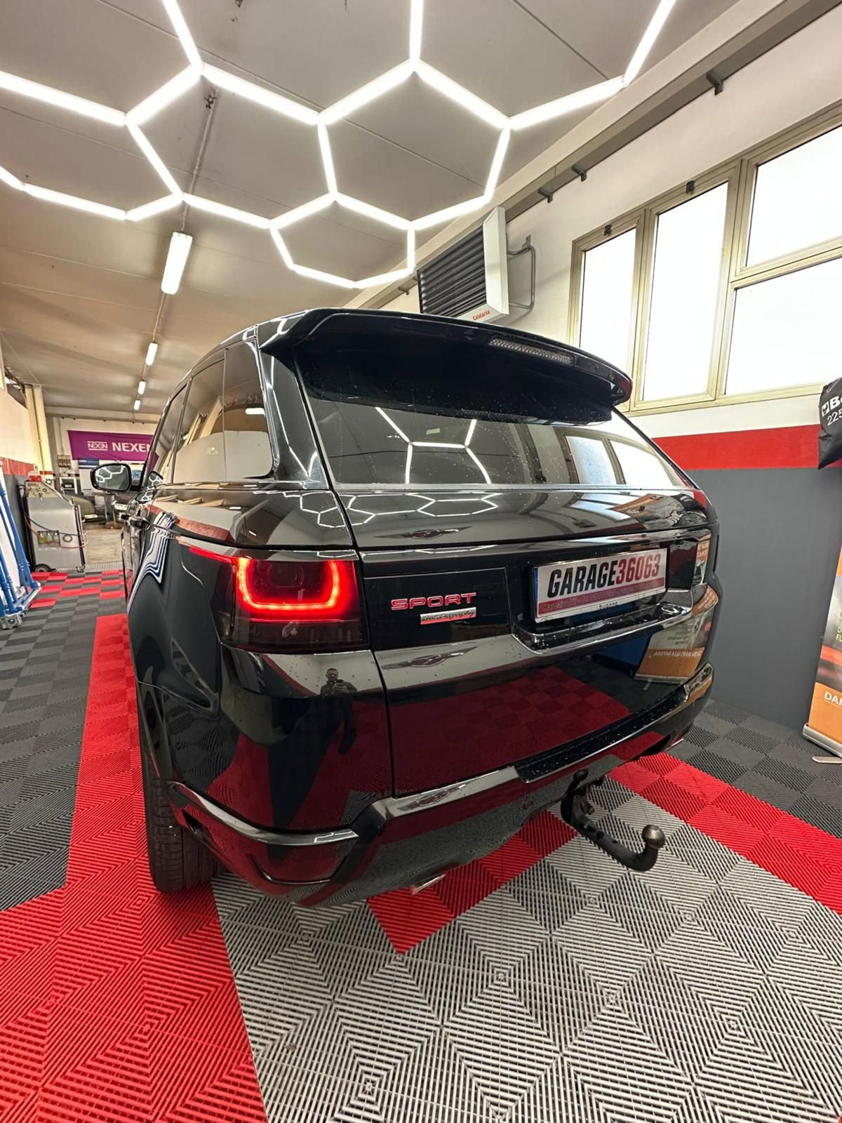 Land Rover Range Rover Sport 3.0 SDV6 Autobiography (8)