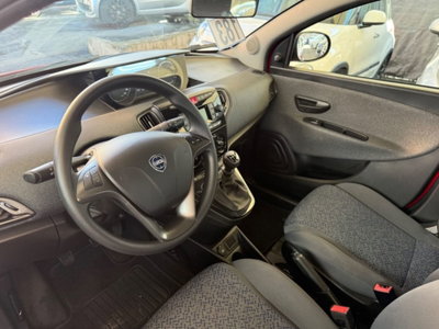 Lancia Ypsilon 1.0 FireFly 5 porte S&S Hybrid Ecochic Silver (8)