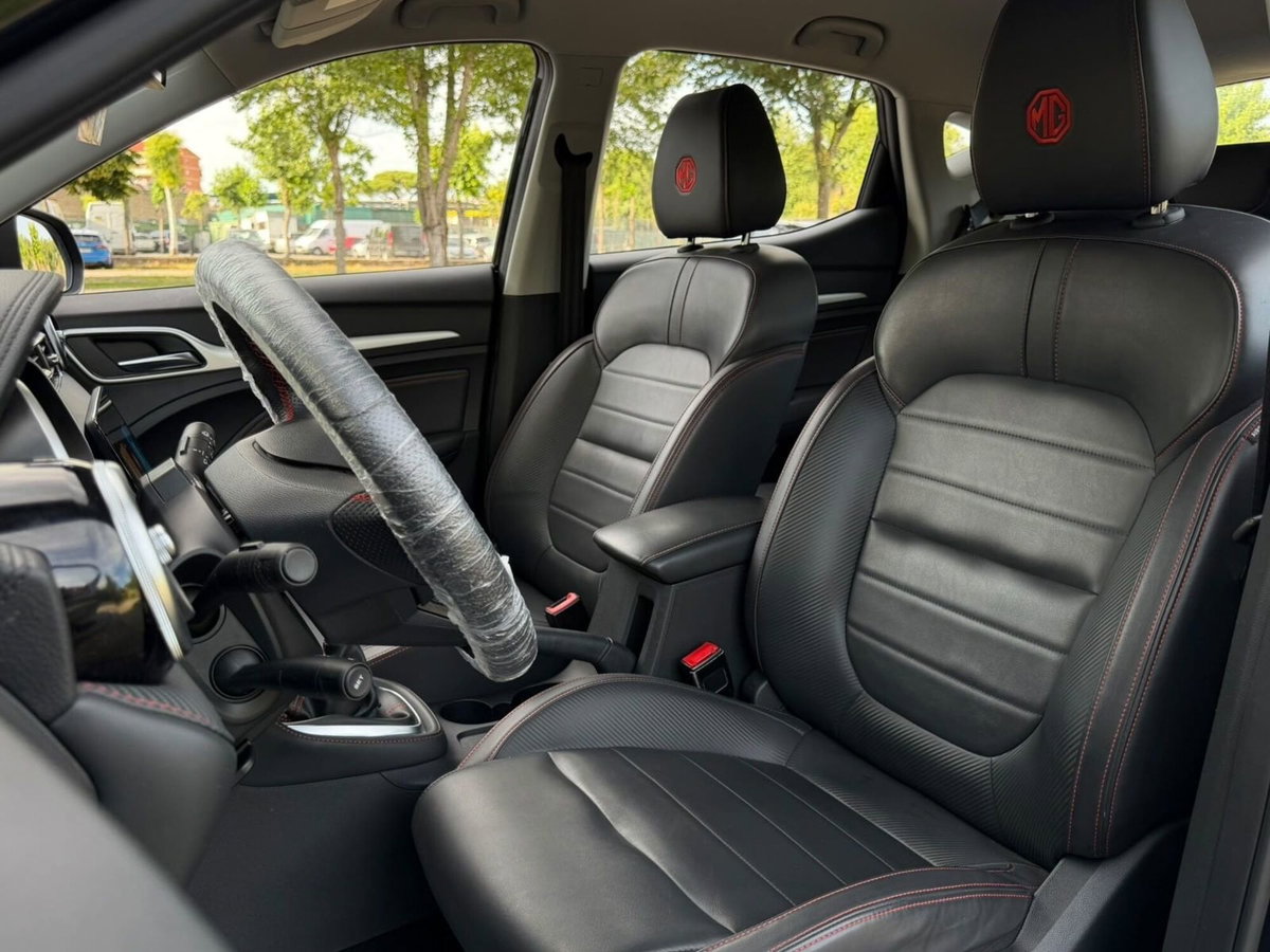 Mg ZS ZS 1.5 Luxury (6)