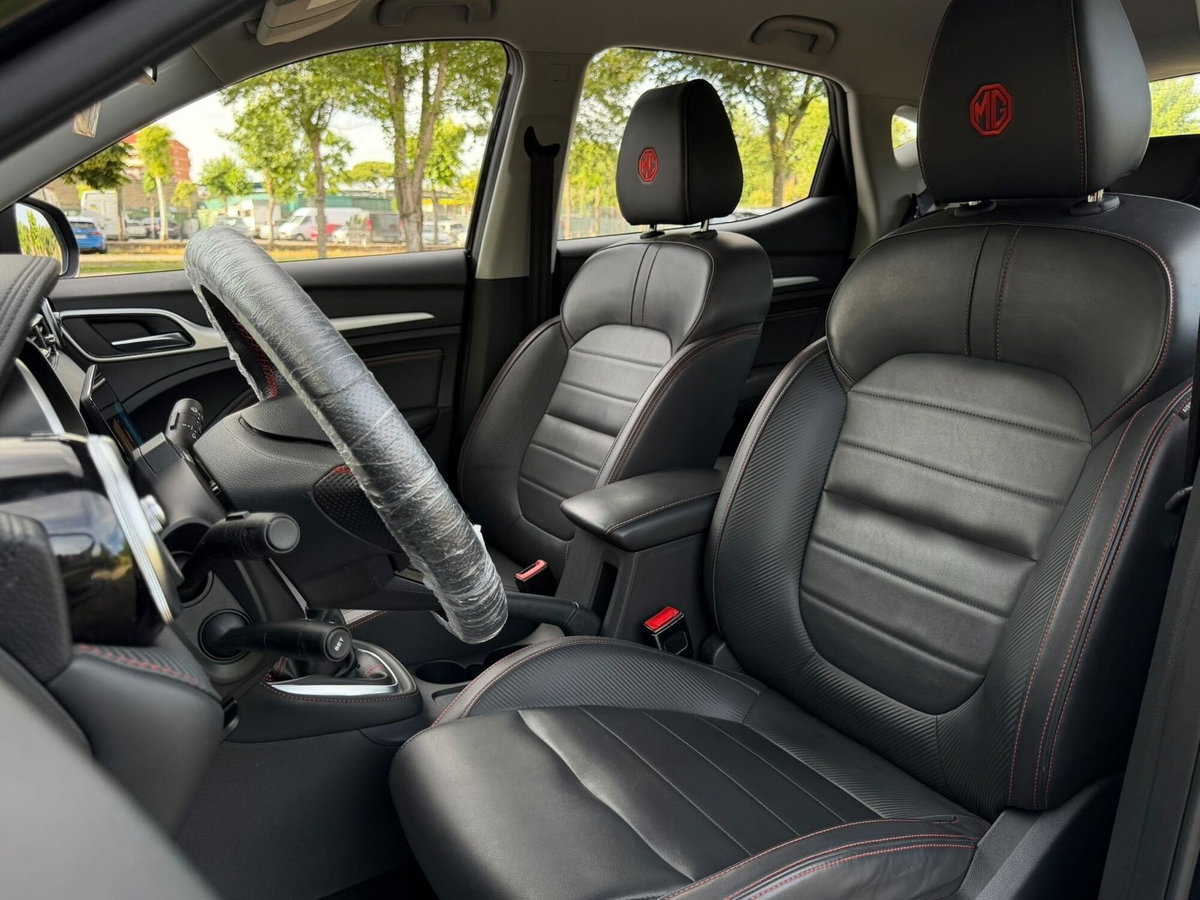 Mg ZS ZS 1.5 Luxury (7)