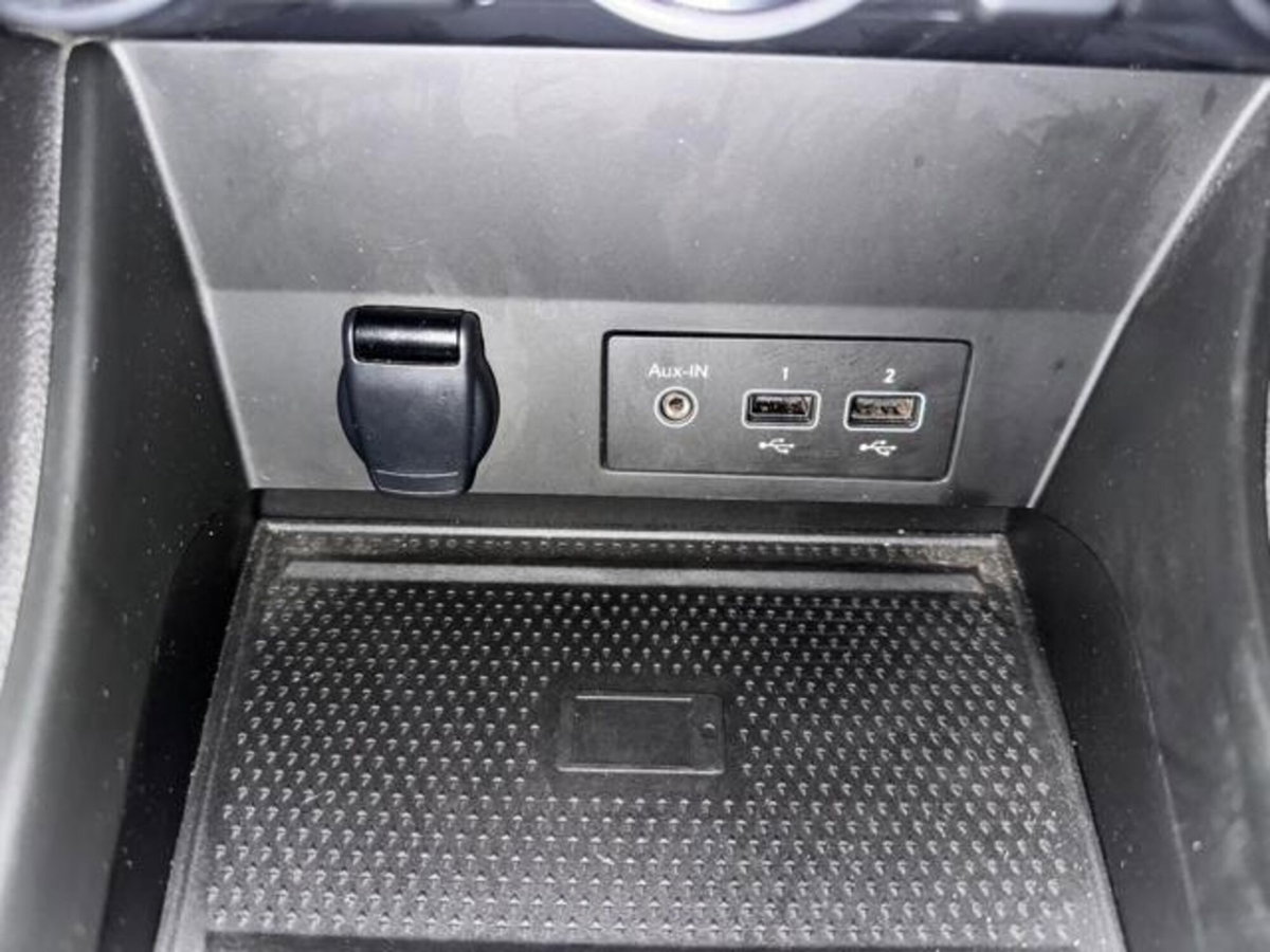 Renault Captur TCe 100 CV GPL Techno (17)