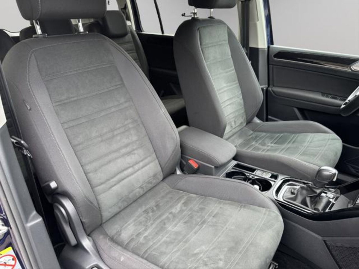 Volkswagen Touran 2.0 TDI 150 CV SCR DSG Executive BlueMotion Tech. (18)