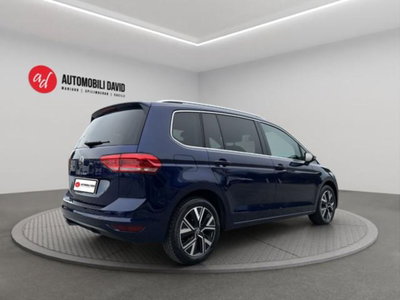 Volkswagen Touran 2.0 TDI 150 CV SCR DSG Executive BlueMotion Tech. (4)