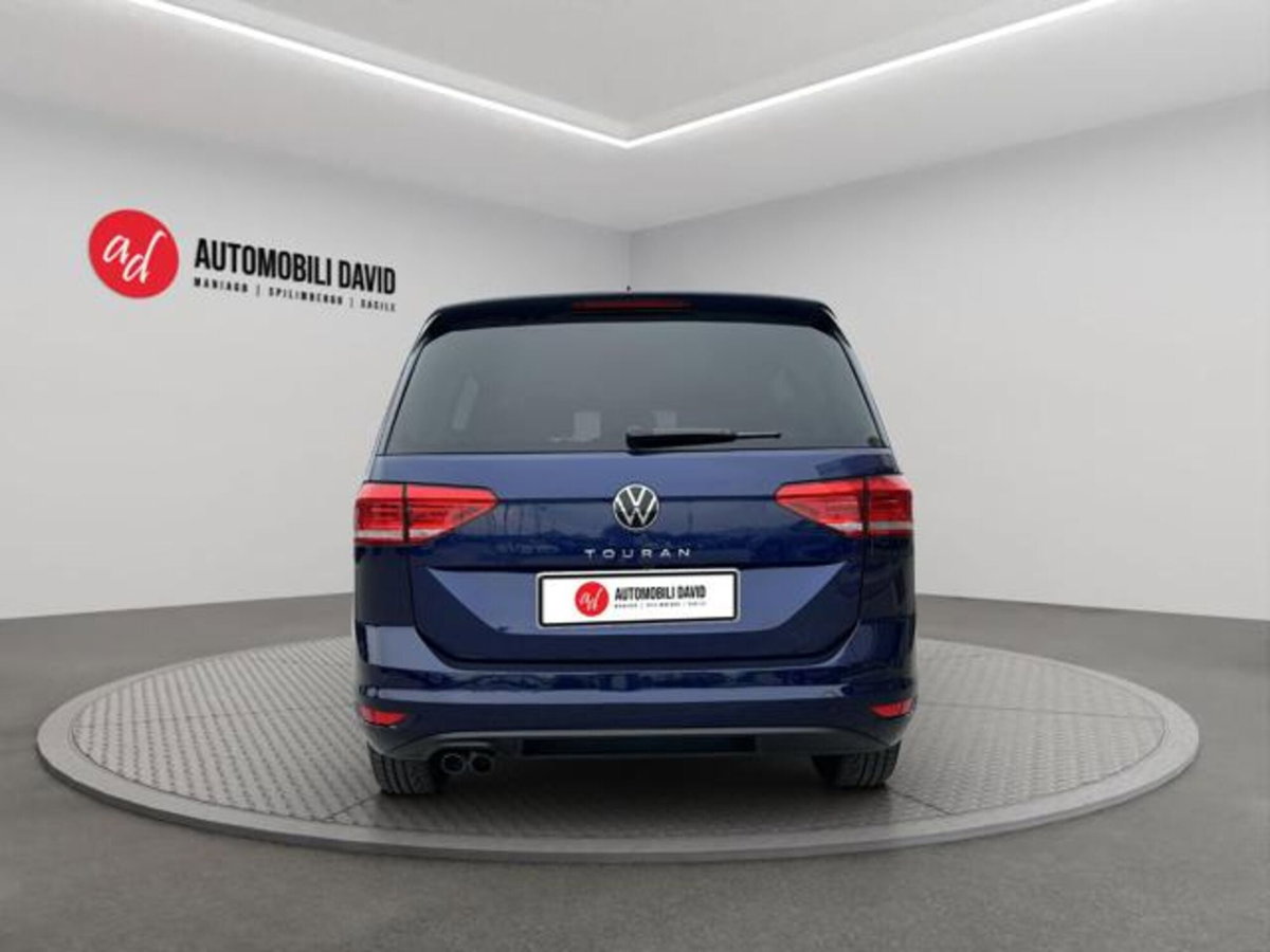 Volkswagen Touran 2.0 TDI 150 CV SCR DSG Executive BlueMotion Tech. (6)