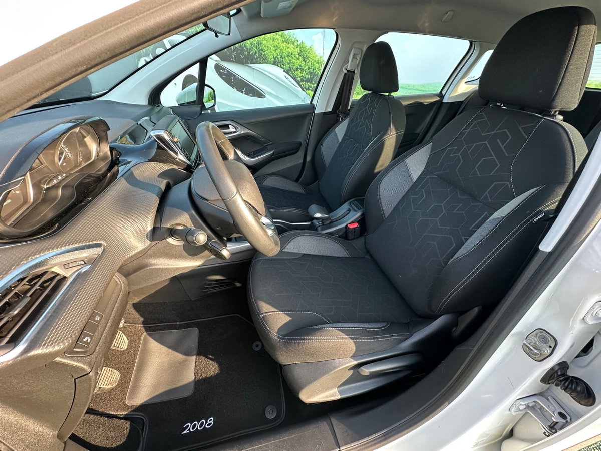 Peugeot 2008 BlueHDi 100 S&S Active (7)