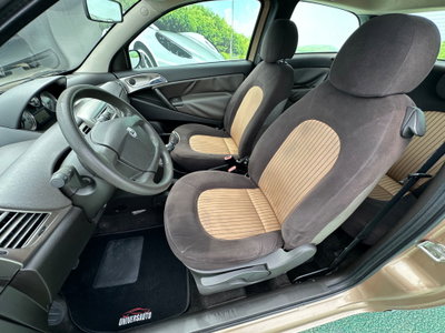 Lancia Ypsilon 1.2 Oro Giallo (7)