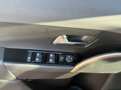 Lancia Ypsilon 1.2 mhev Edizione Limitata Cassina e-dct (14)