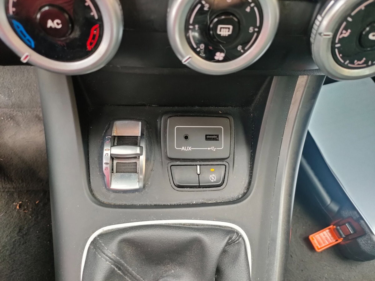Alfa Romeo Giulietta 1.6 JTDm-2 Progression c/CL (13)