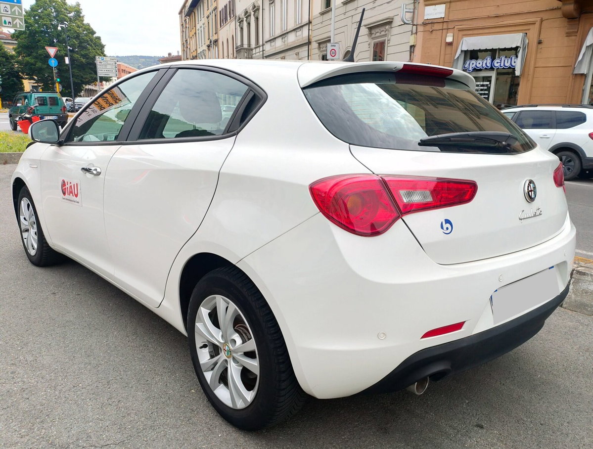 Alfa Romeo Giulietta 1.6 JTDm-2 Progression c/CL (7)