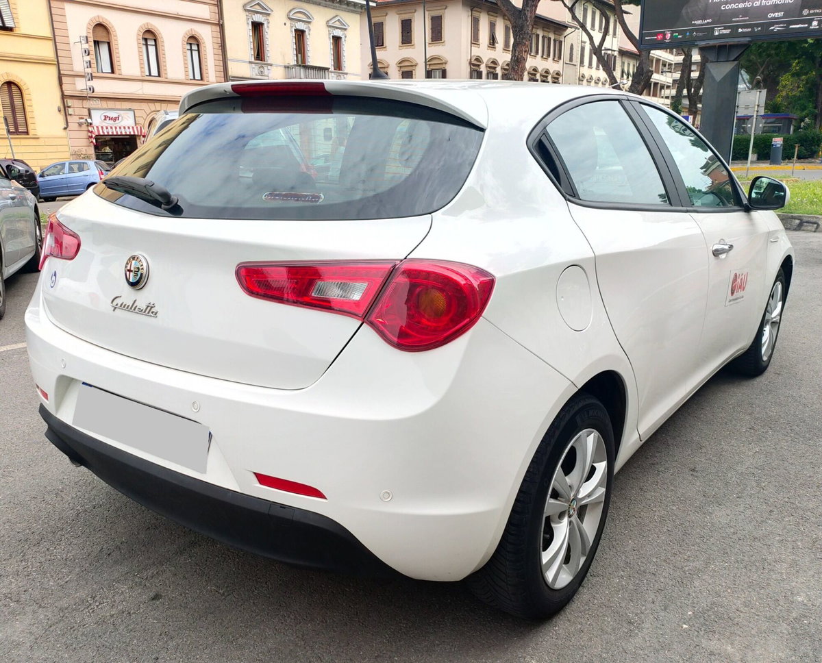 Alfa Romeo Giulietta 1.6 JTDm-2 Progression c/CL (9)
