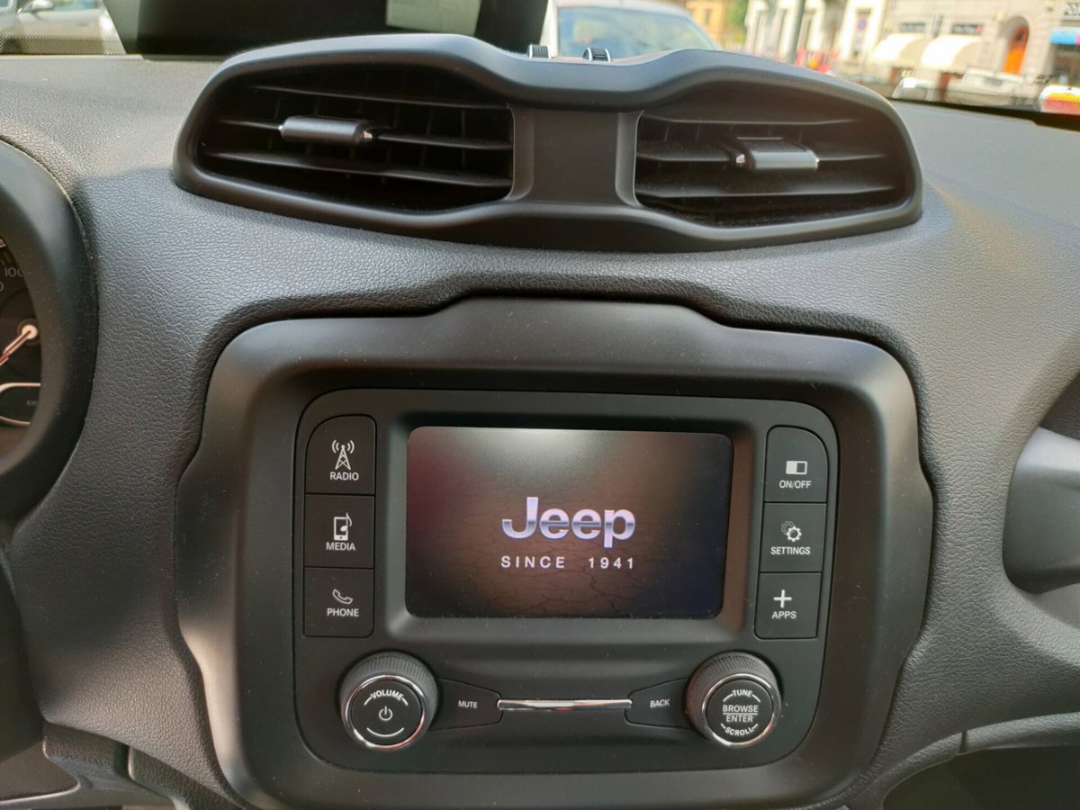 Jeep Renegade 1.6 Mjt 130 CV Longitude (11)