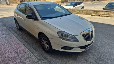 Lancia Delta 2.0 MJT DPF Platino (2)