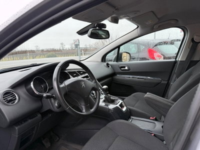 Peugeot 5008 1.6 HDi 115CV Business (10)