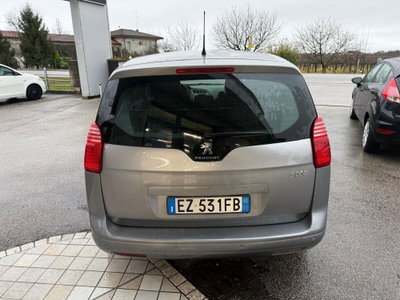 Peugeot 5008 1.6 HDi 115CV Business (7)