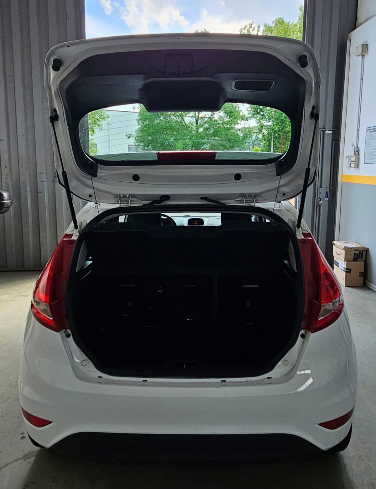 Ford Fiesta Ikon 1.4 5 porte Bz.- GPL (11)