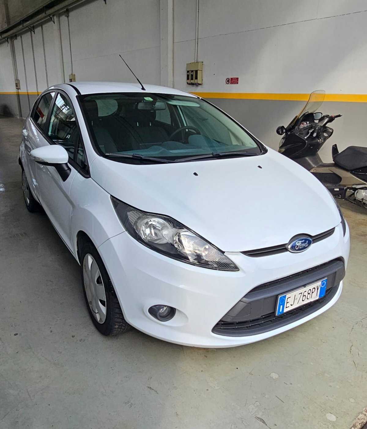 Ford Fiesta Ikon 1.4 5 porte Bz.- GPL (2)