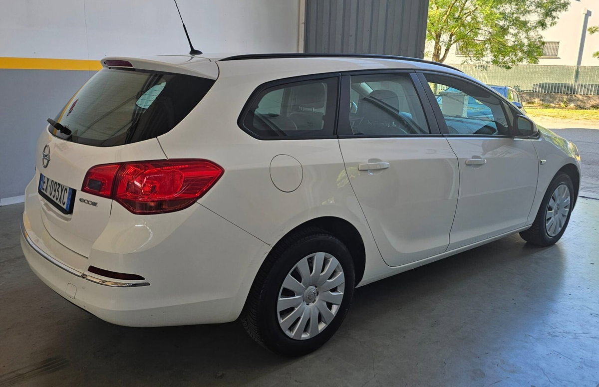 Opel Astra Station Wagon 1.6 CDTI EcoFLES&S Sports Cosmo (2)