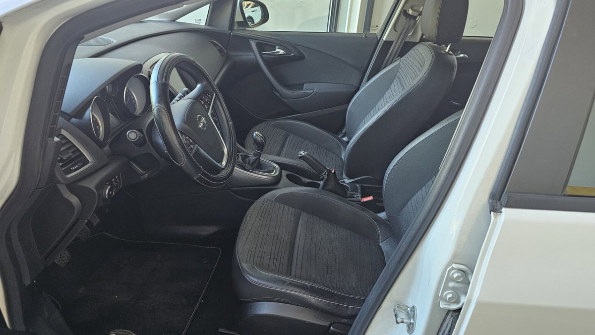 Opel Astra Station Wagon 1.6 CDTI EcoFLES&S Sports Cosmo (4)